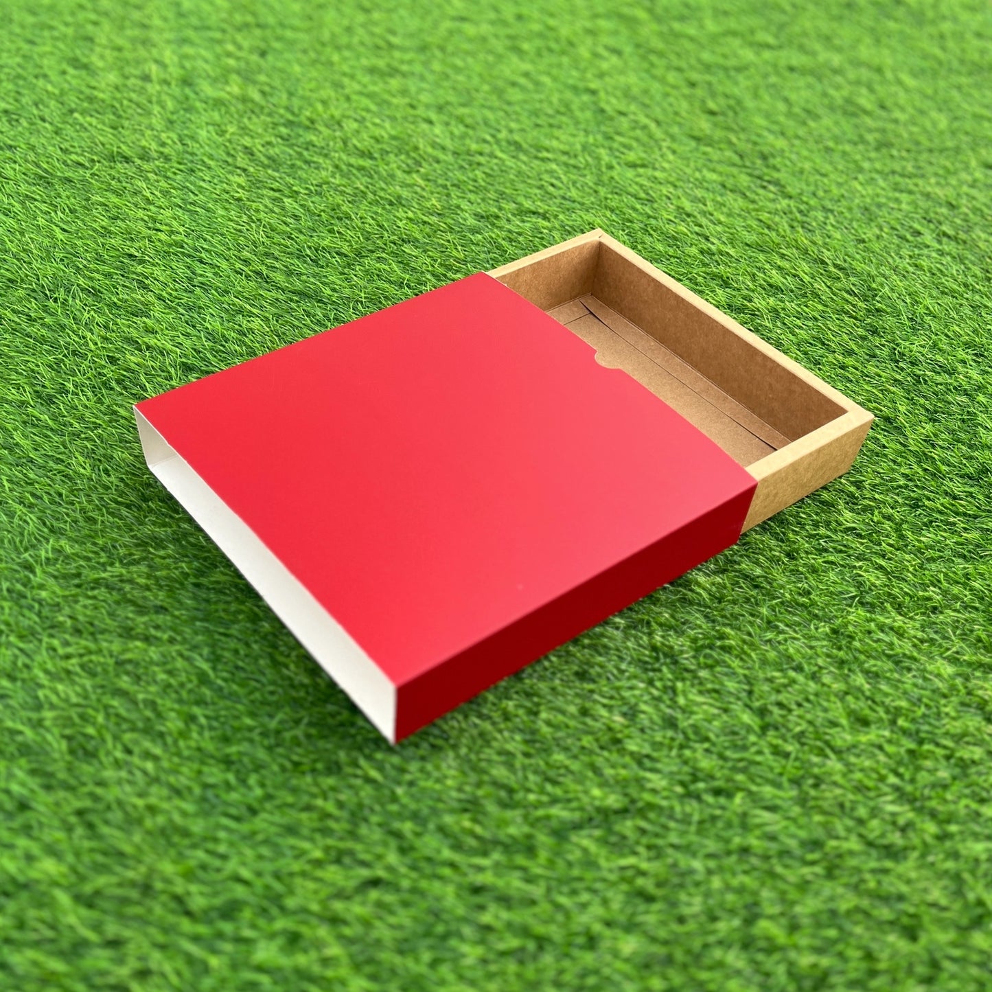 FESTIVE SLIDE BOX (9 X 9 X 2)