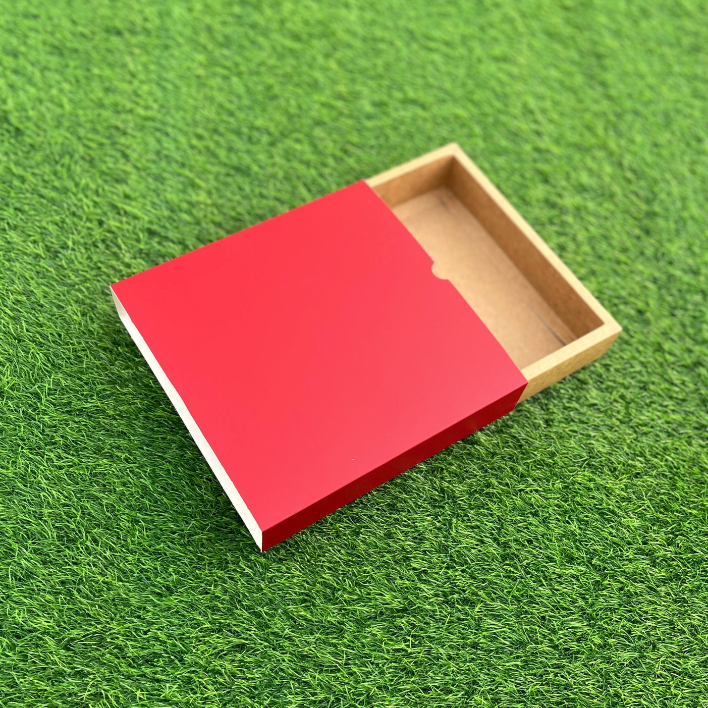 FESTIVE SLIDE BOX (9 X 9 X 2)