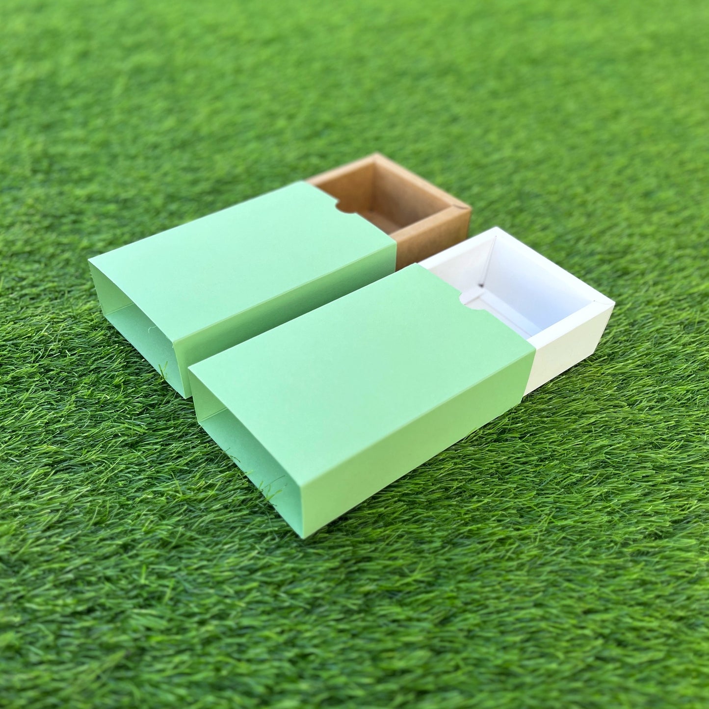 FESTIVE SLIDE BOX (6 X 3 X 2)