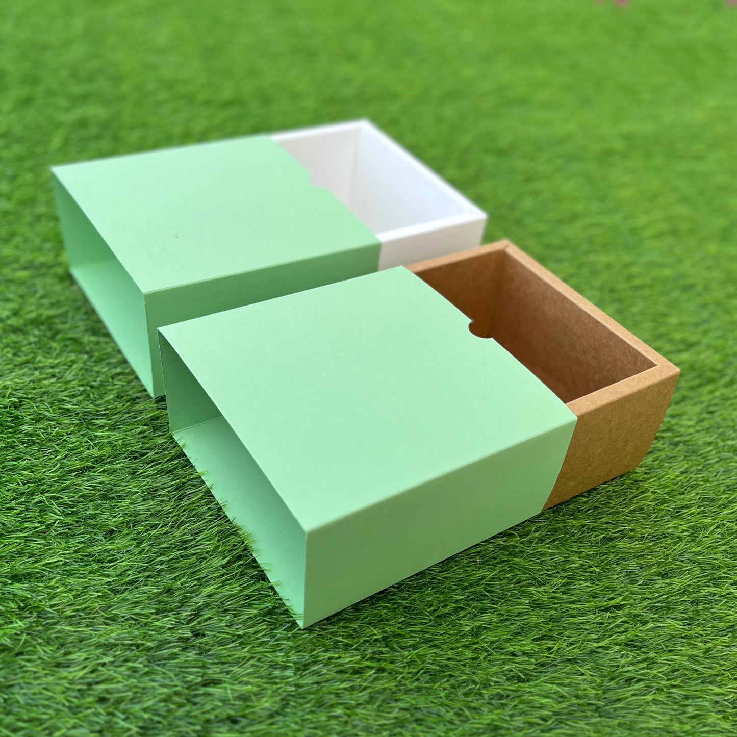 FESTIVE SLIDE BOX (6 X 6 X 3.25)