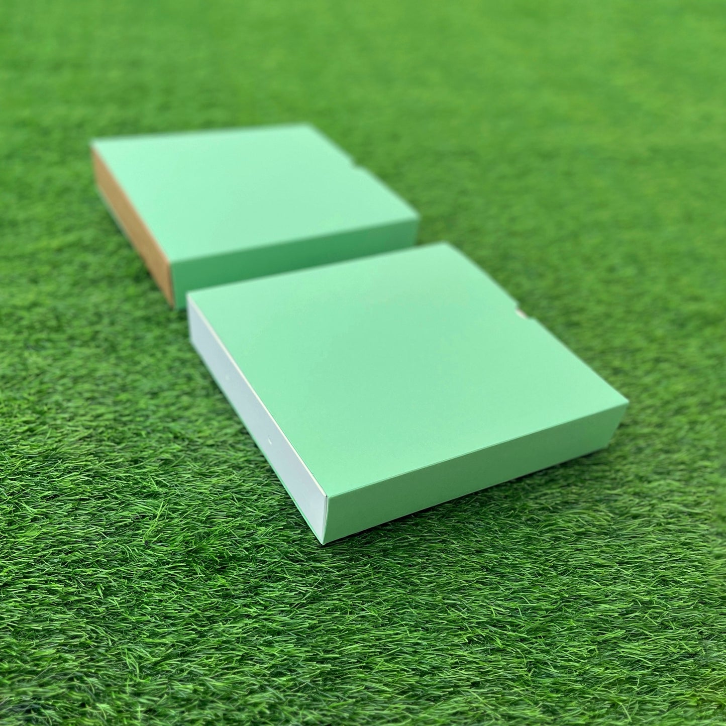 FESTIVE SLIDE BOX (9 X 9 X 2)