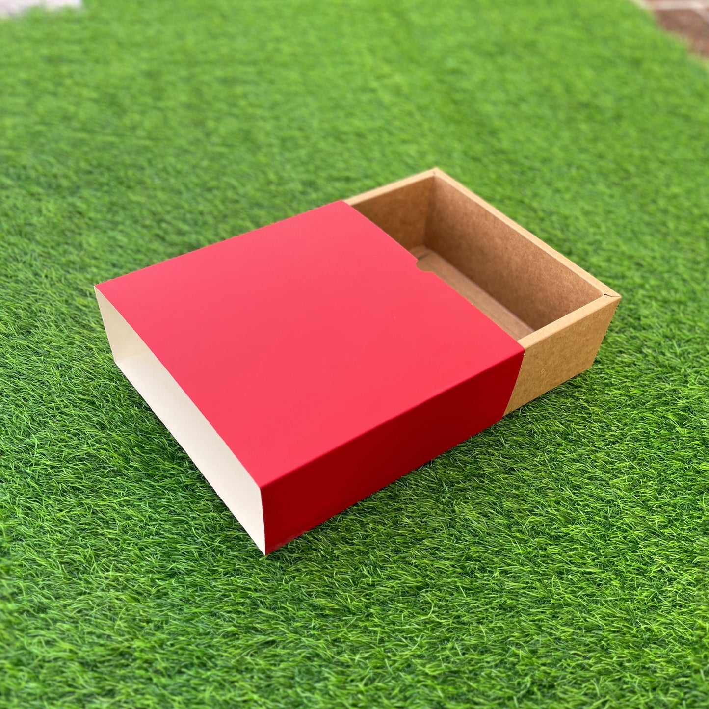 FESTIVE SLIDE BOX (9 X 9 X 3.25)