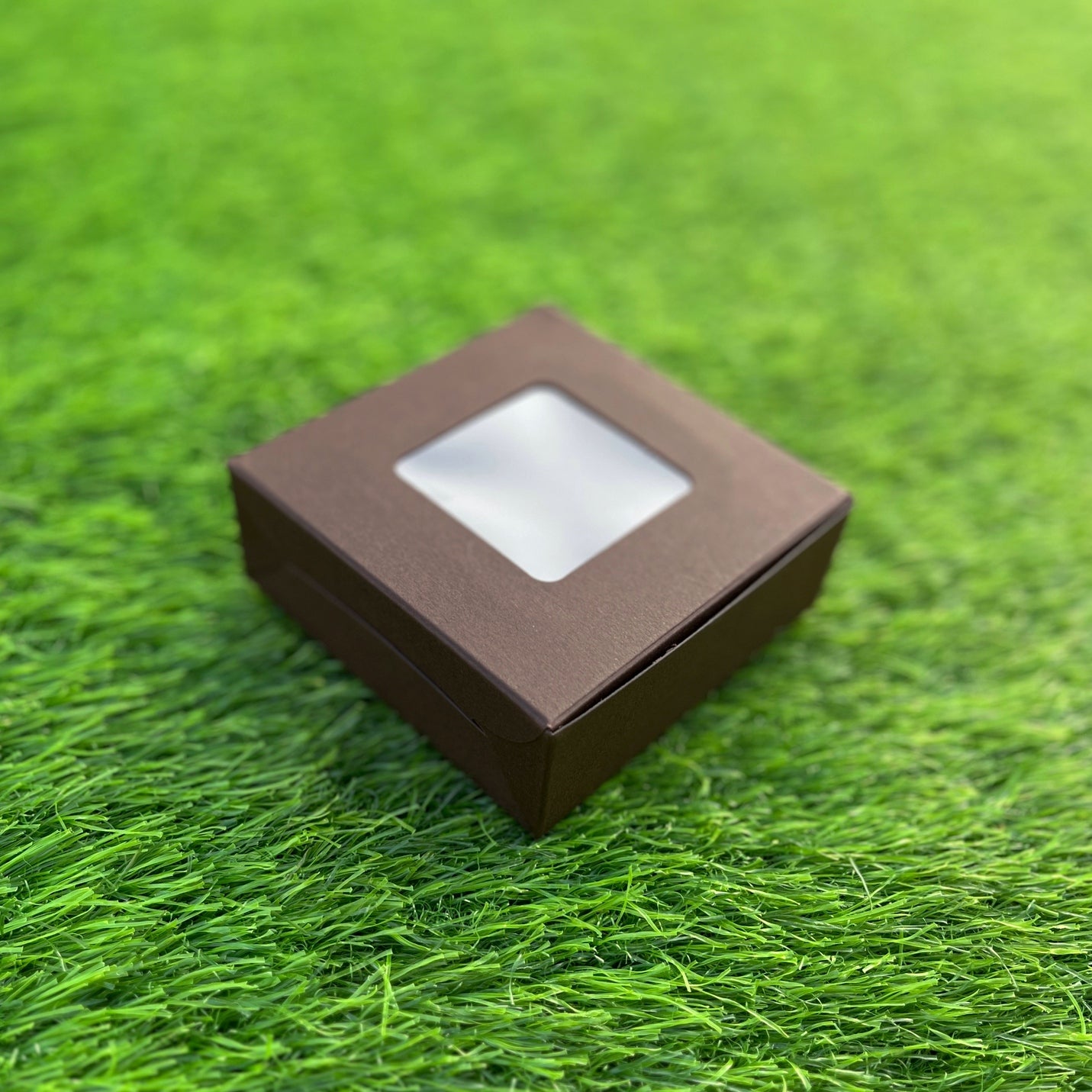 BIG PC BROWNIE WINDOW BOX