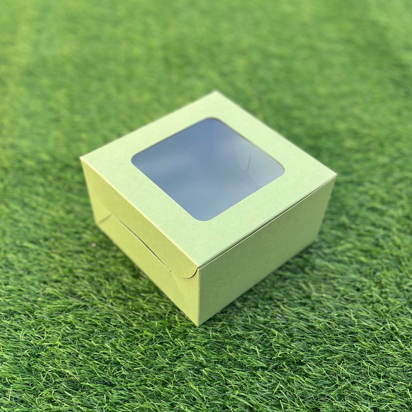 MINI CAKE WINDOW BOX