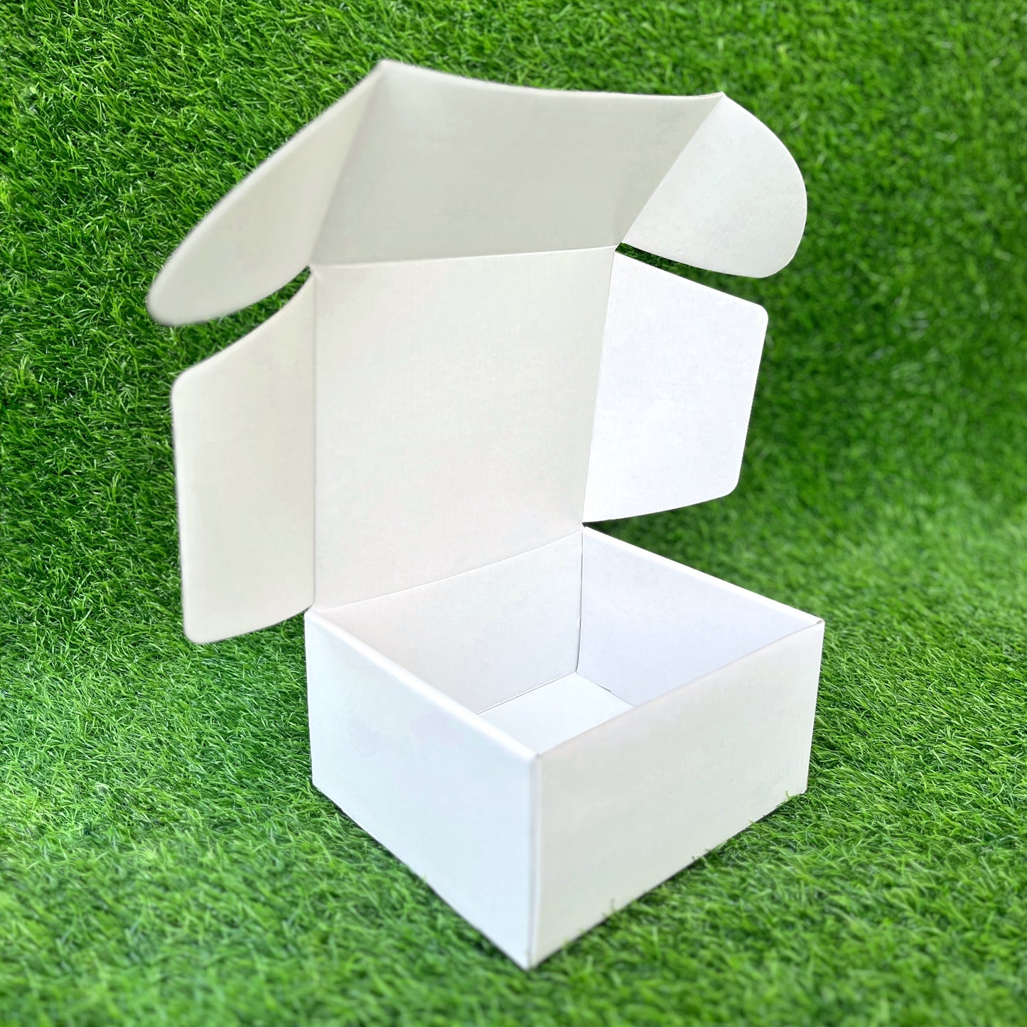7 X 6.25 X 3.75 MAILER BOX