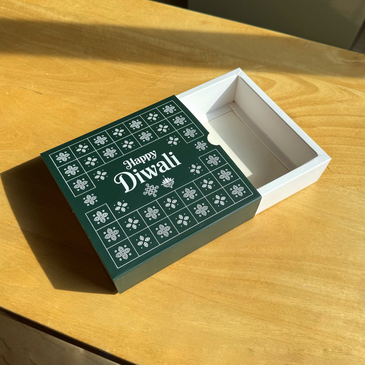 6 X 6 X 2 DIWALI 26 (SC) SLIDE BOX