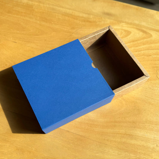 FESTIVE SLIDE BOX (6 X 6 X 2)