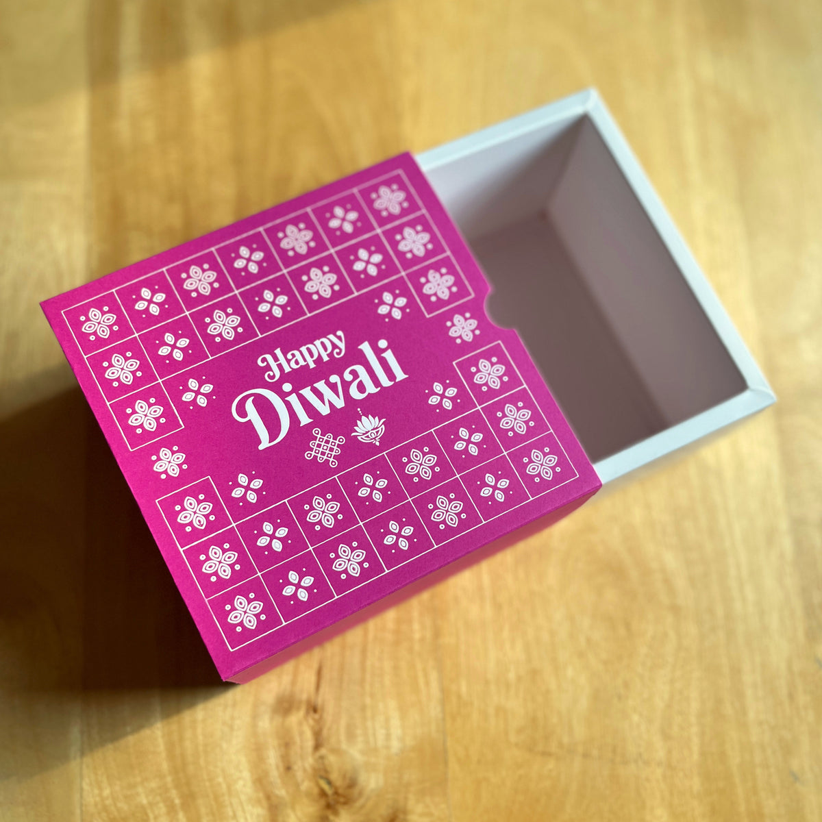 6 X 6 X 3.25 DIWALI 26 (SC) SLIDE BOX