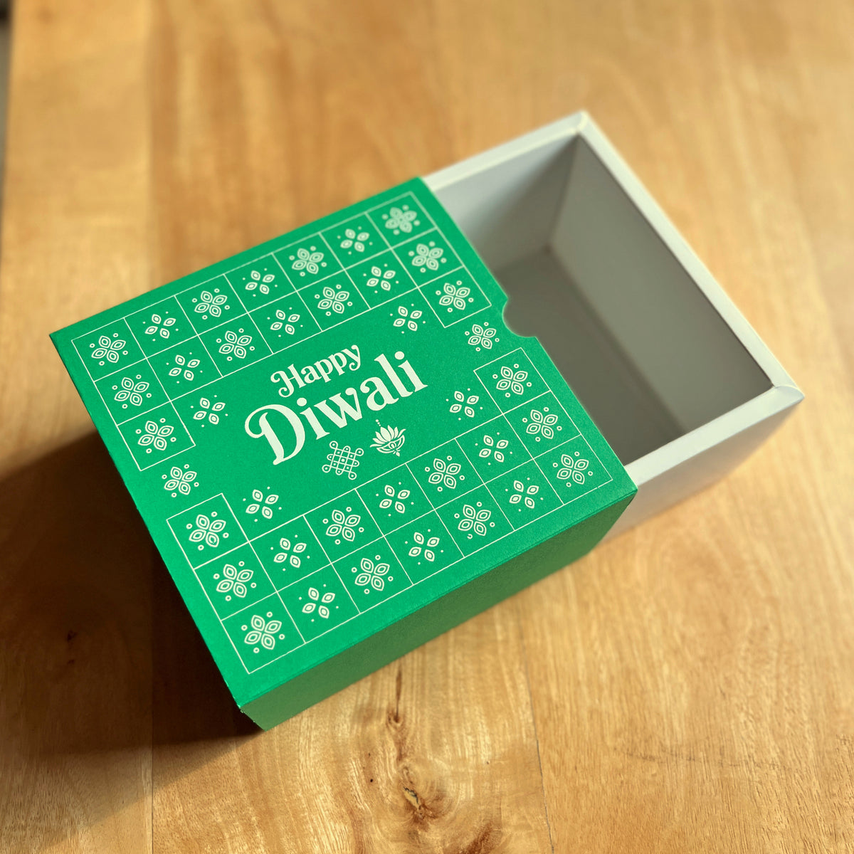 6 X 6 X 3.25 DIWALI 26 (SC) SLIDE BOX
