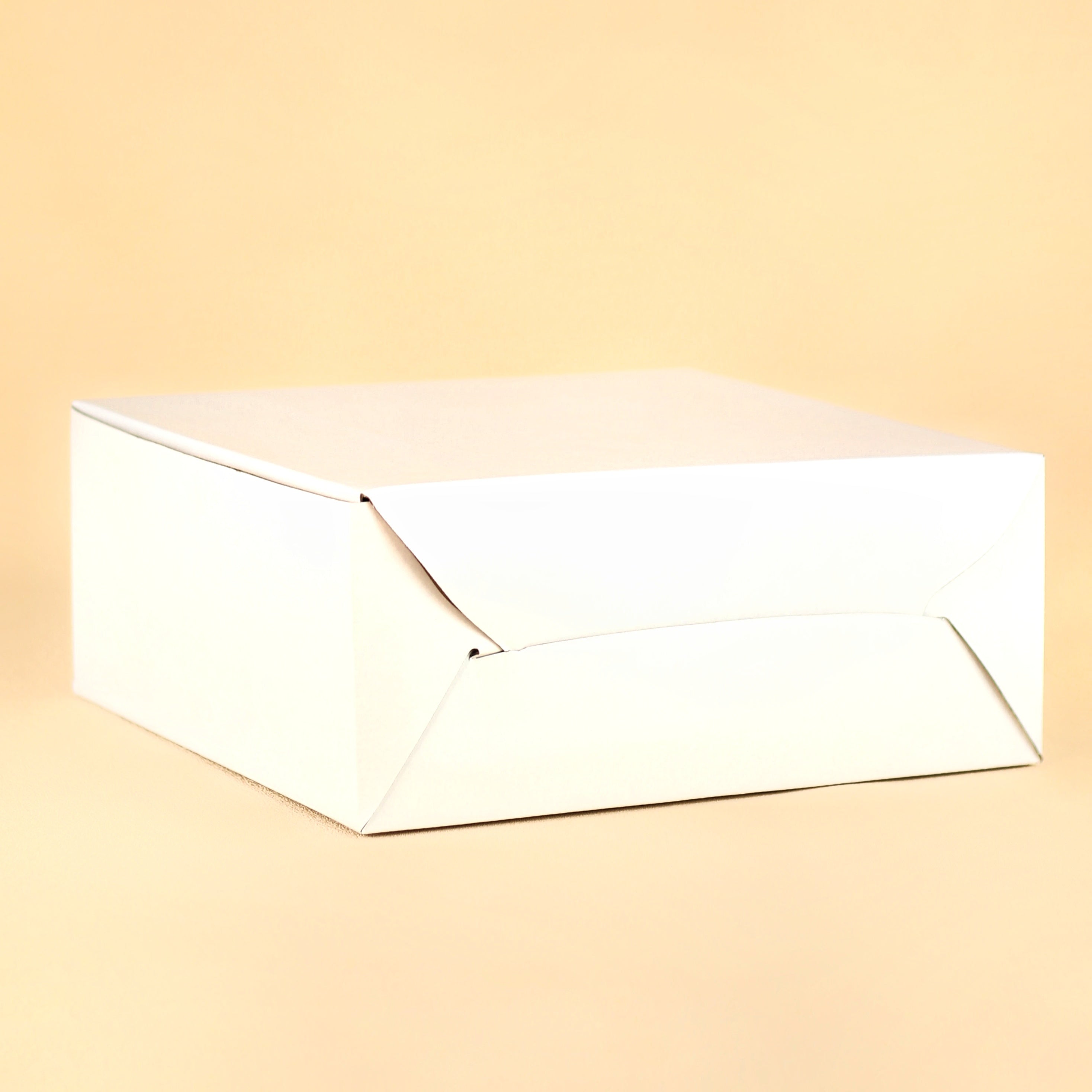 WHITE CORRUGATED CAKE BOX The Cake Case Company