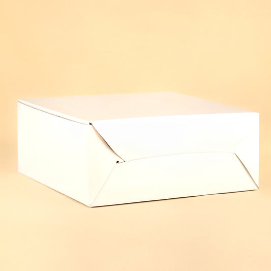 WHITE CORRUGATED CAKE BOX