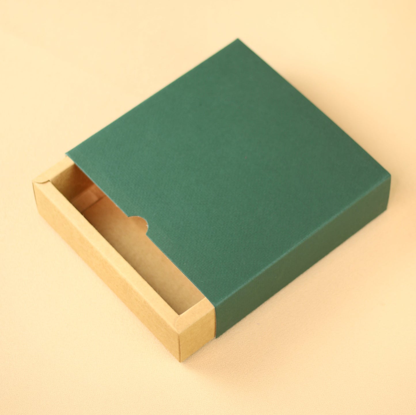 FESTIVE SLIDE BOX (6 X 6 X 2)